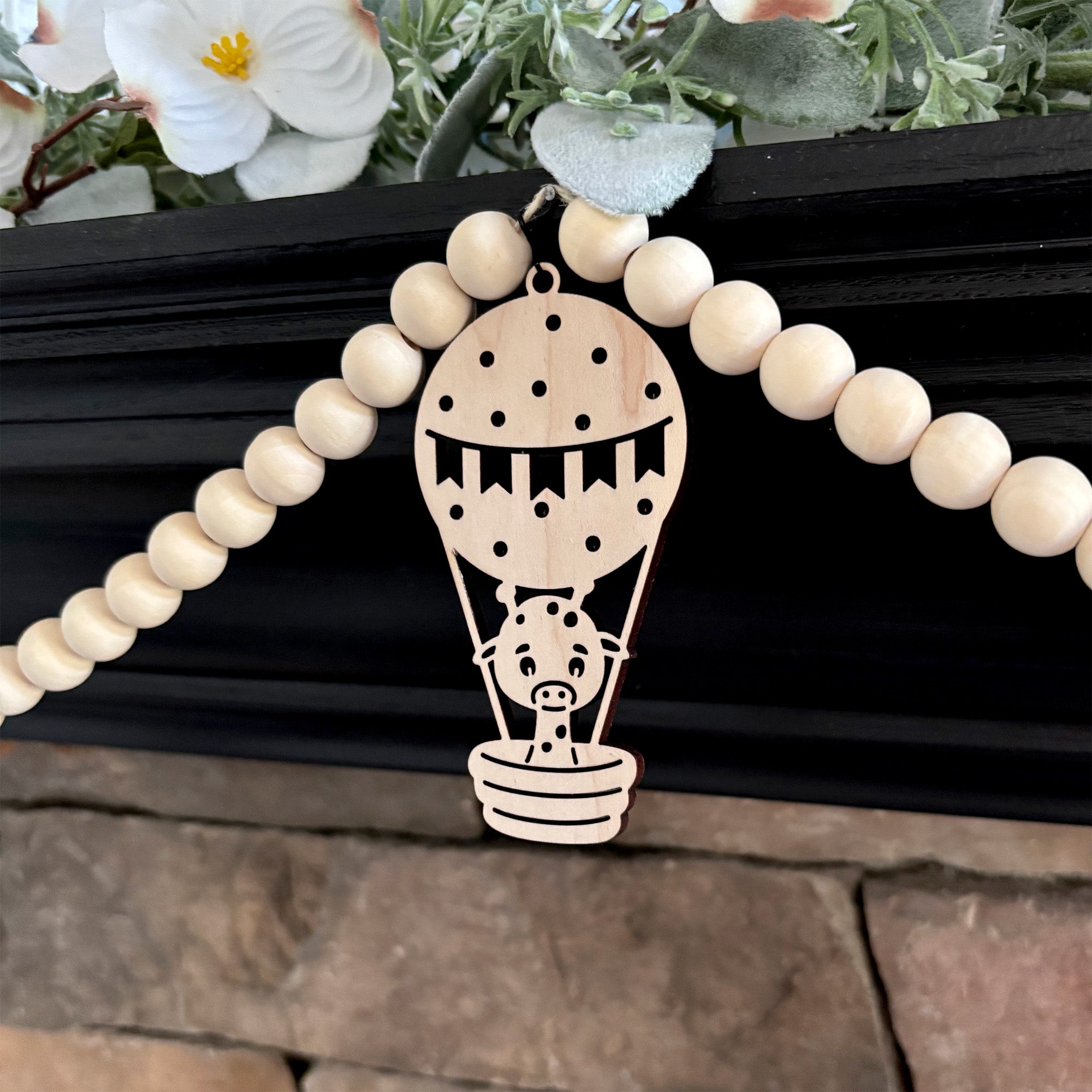 Baby Giraffe in Hot Air Balloon Shower Decoration