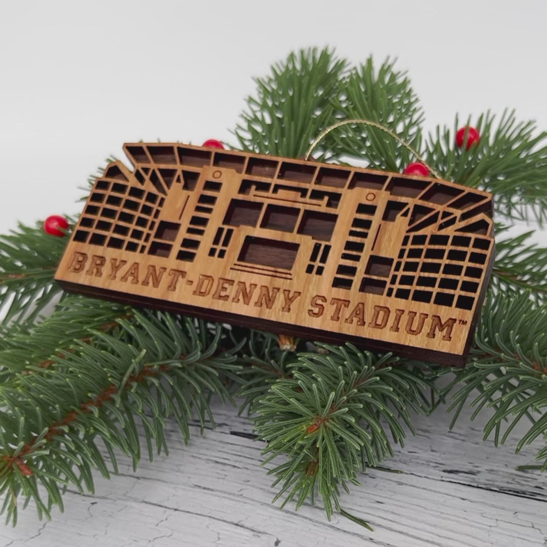 Video of Alabama Crimson Tide Ornament