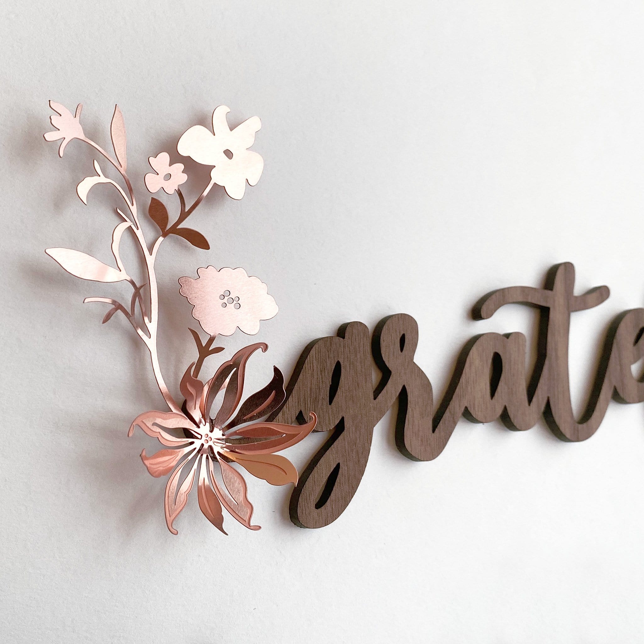 Grateful Wall Art Wood with Metal Flowers