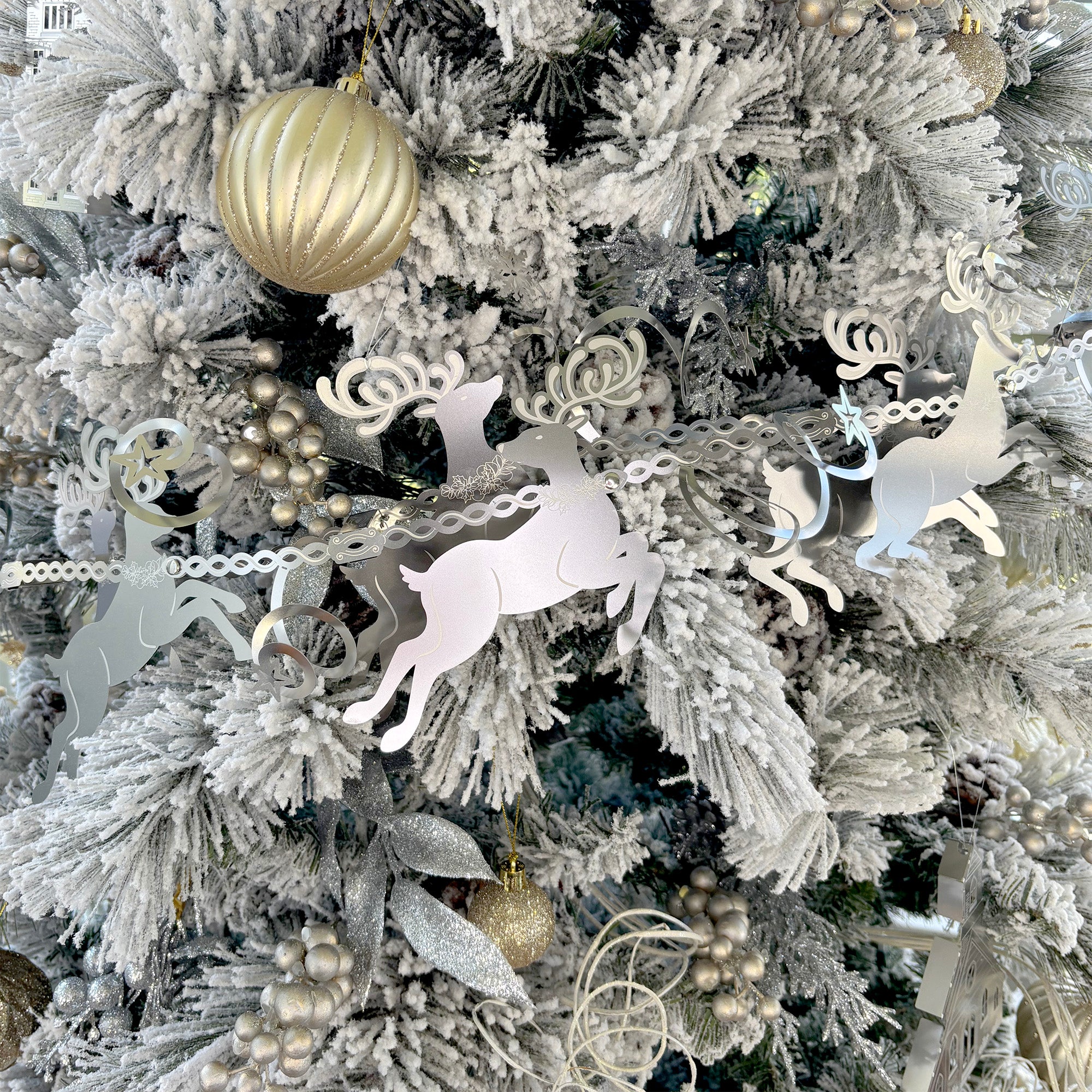 Santa and Reindeer Metal Garland